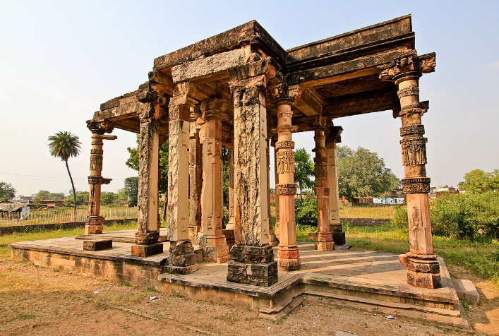 Ghantai Temple, Chhatarpur, Madhya Pradesh - Vushii.com Ghantai Temple, Chhatarpur, Madhya Pradesh - Vushii.com